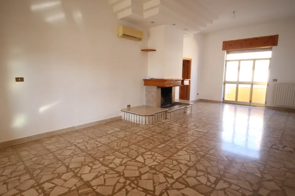 Casa Indipendente in Via Cavour  114, Manduria (TA)