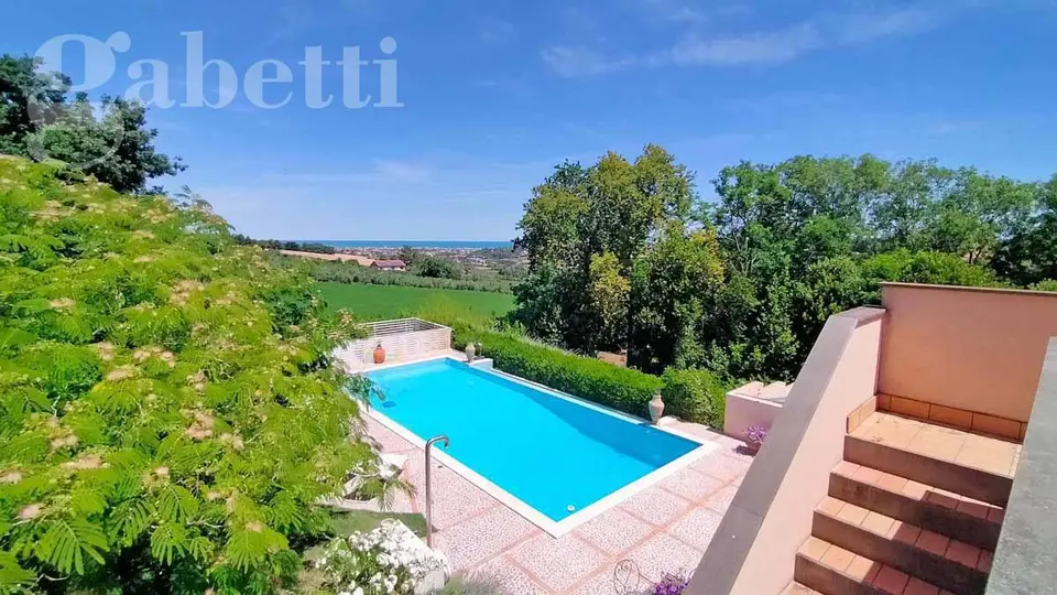 Villa in STRADA DEL GIARDINO 185, Senigallia (AN)