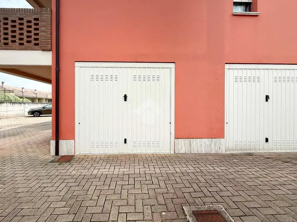 Box / posti auto in vendita a Spoltore