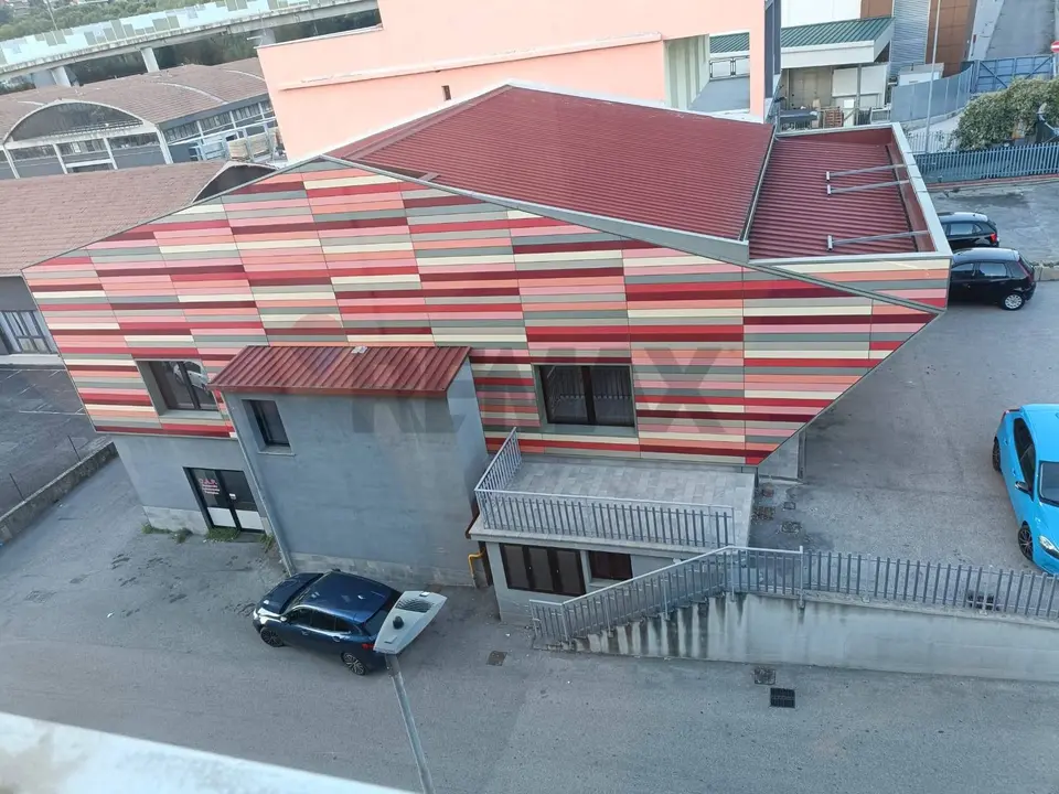 Locale Commerciale in Affitto a Perugia