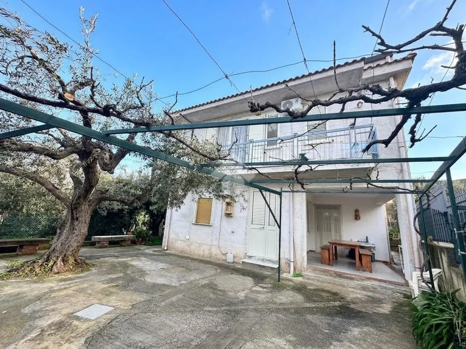 Trilocale in vendita a Altavilla Milicia