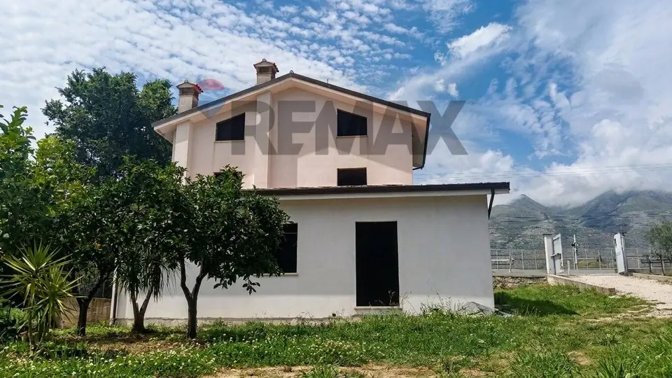Appartamento in Vendita a Formia