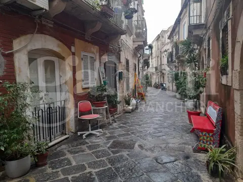Casa Indipendente in vendita a Siracusa