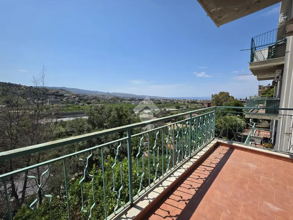 Quadrilocale in vendita a Reggio Di Calabria