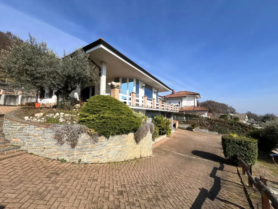 Villa singola in vendita a Strambinello