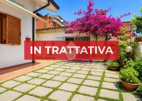 Porzione di bifamiliare in vendita a Pescara