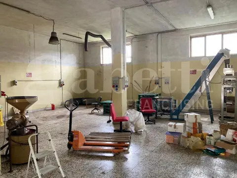 Capannone in Via Brodolini 0, Battipaglia (SA)