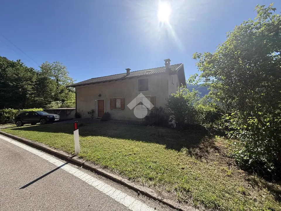 Casa indipendente in vendita a Lavis