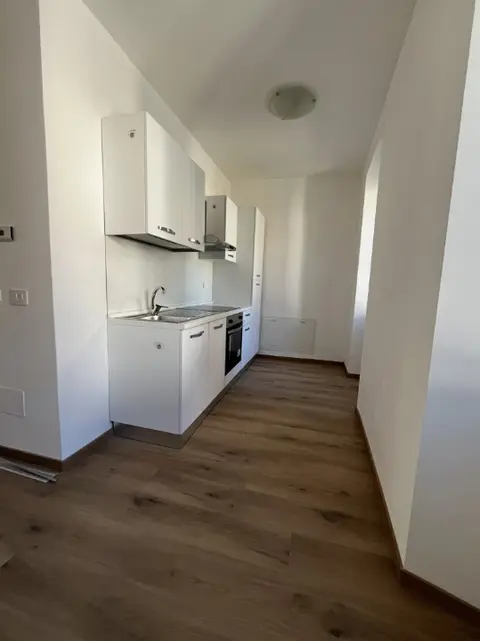Appartamento in Piazza La Torre 16, Centro Valle Intelvi (CO)