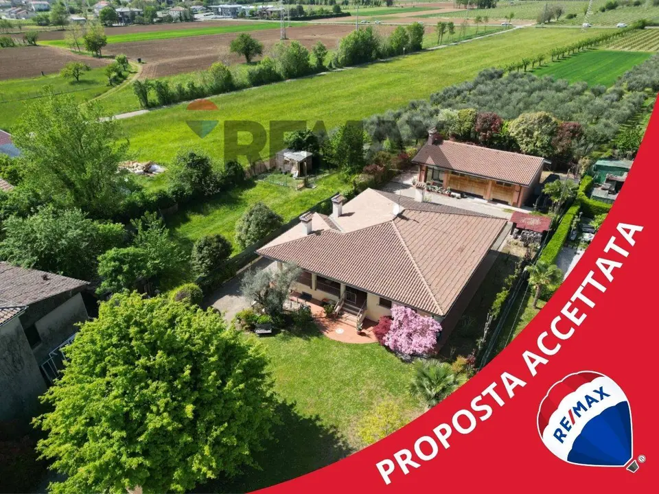 Casa Indipendente in Vendita a Caerano di San Marco