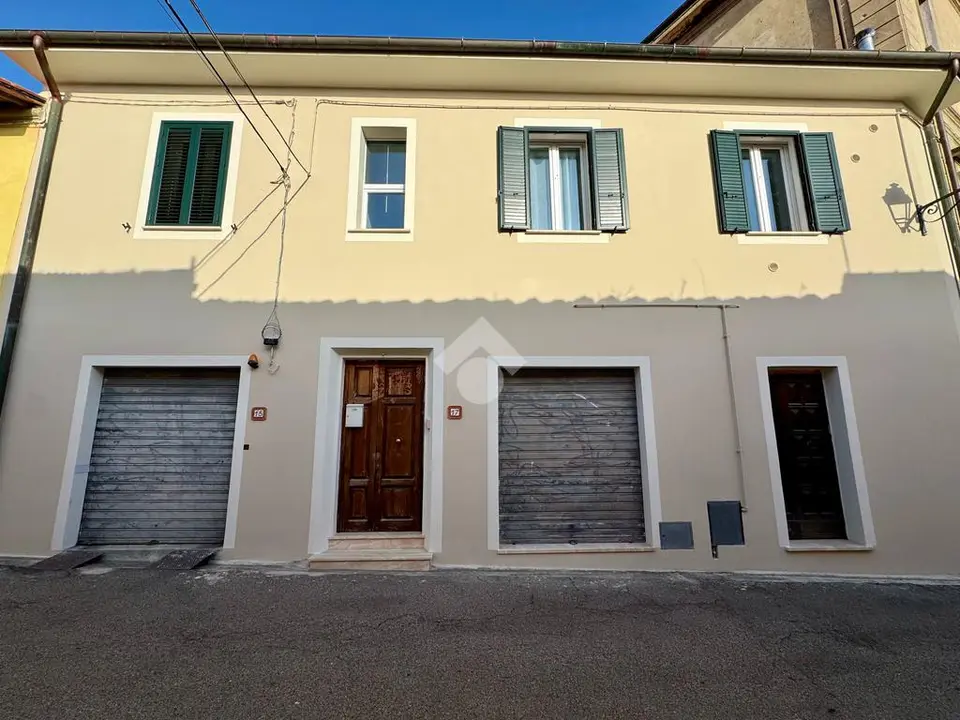 5 locali in vendita a Santa Maria A Monte