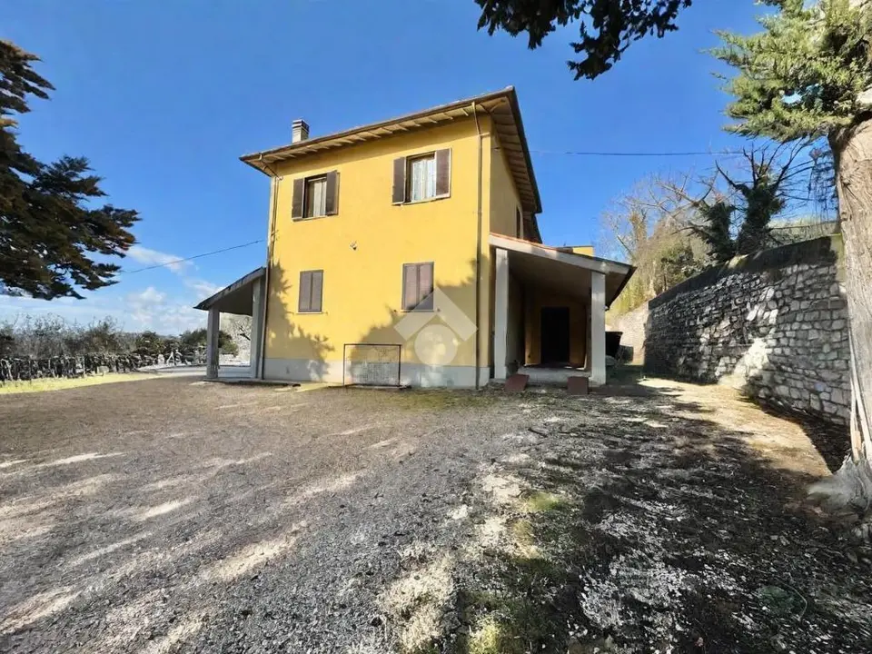 Casa indipendente in vendita a Assisi