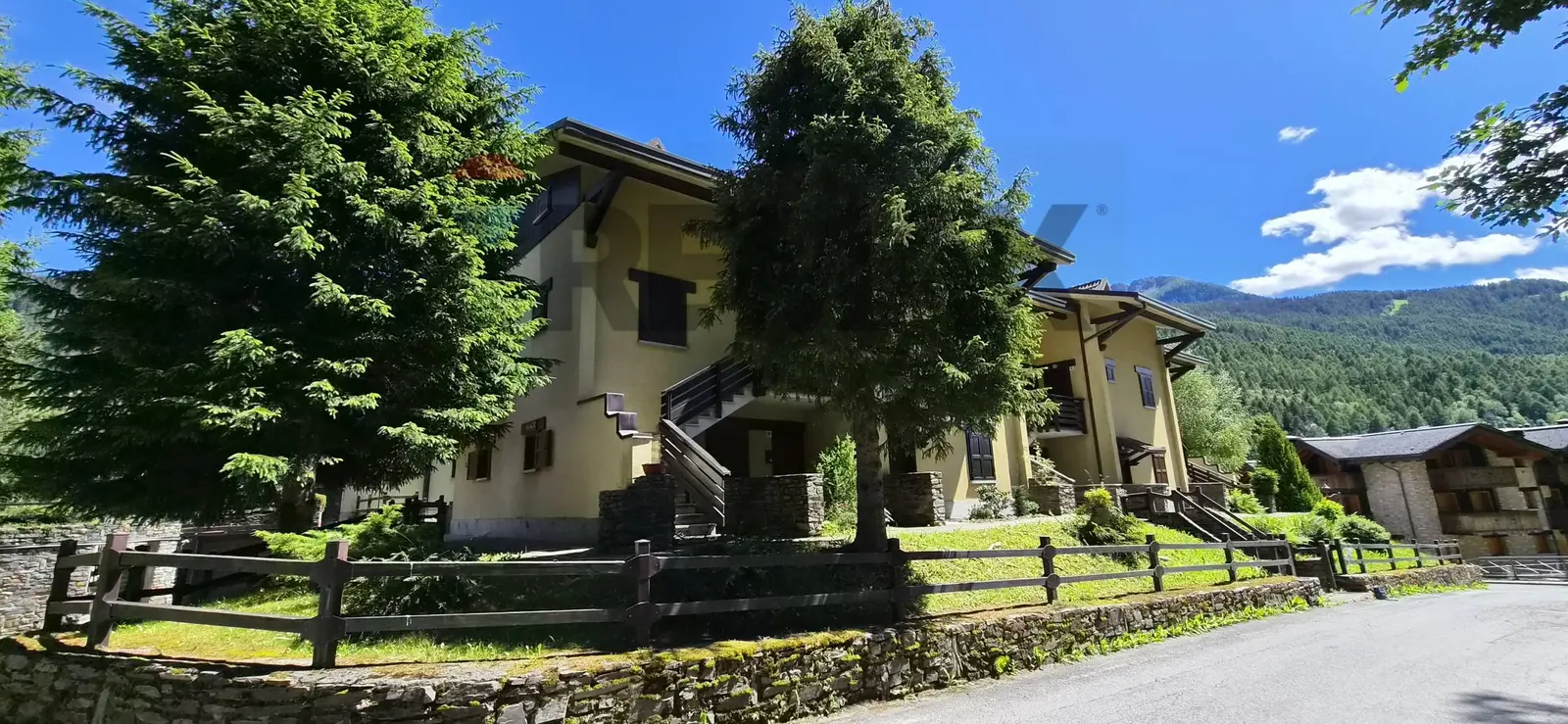 Appartamento in Vendita a Corteno Golgi