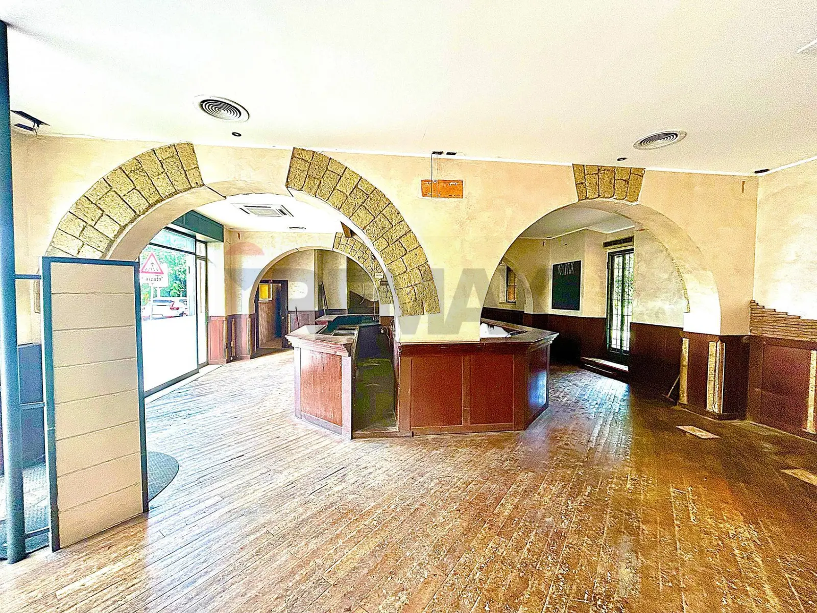 Locale Commerciale in Vendita a Terracina