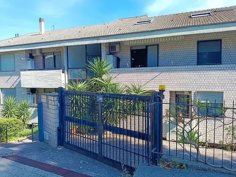 Appartamento in Via Cilea  4, Castrolibero (CS)