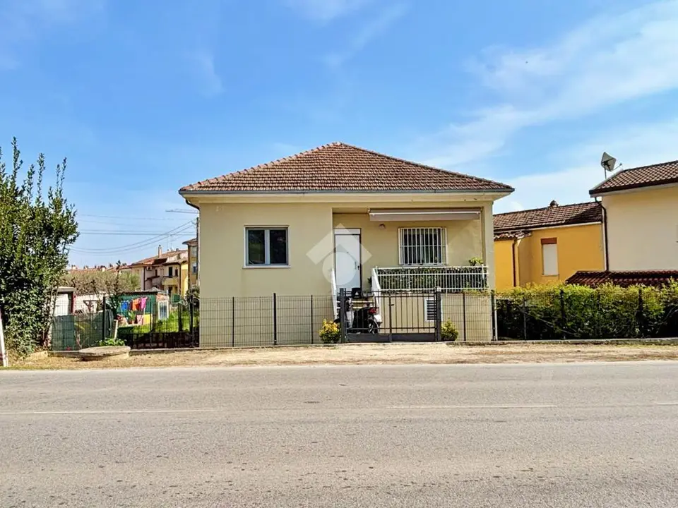 Casa indipendente in vendita a San Clemente