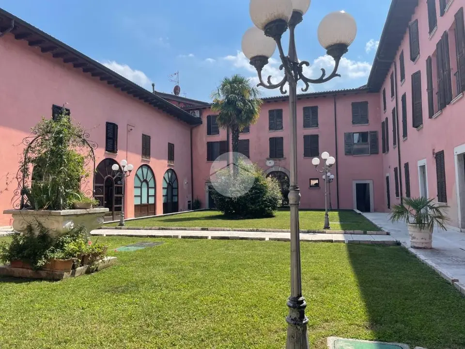 Trilocale in vendita a Padenghe Sul Garda
