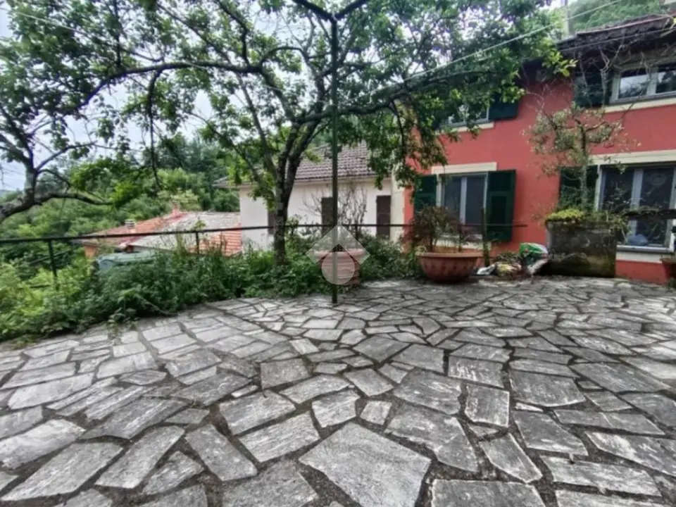 Casa semindipendente in vendita a Lumarzo
