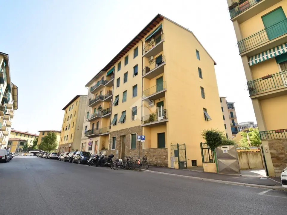 Quadrilocale in vendita a Firenze