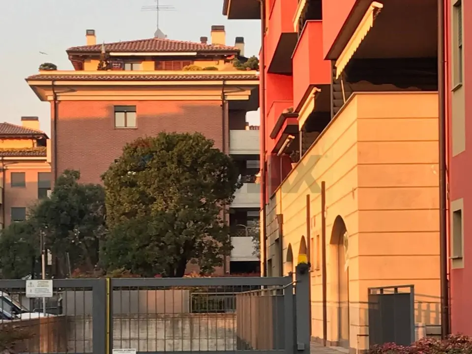 Magazzino in Vendita a Seriate