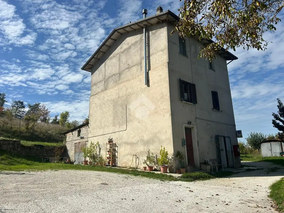Casa indipendente in vendita a Gubbio