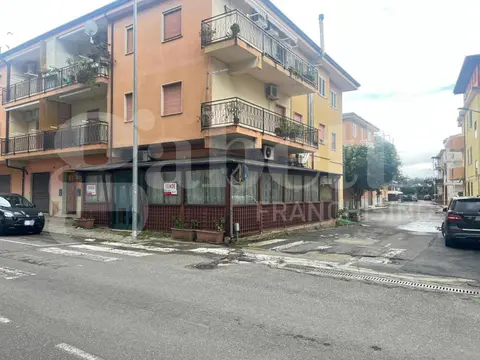 Magazzino in Viale Sant'Angelo 219, Corigliano-Rossano (CS)