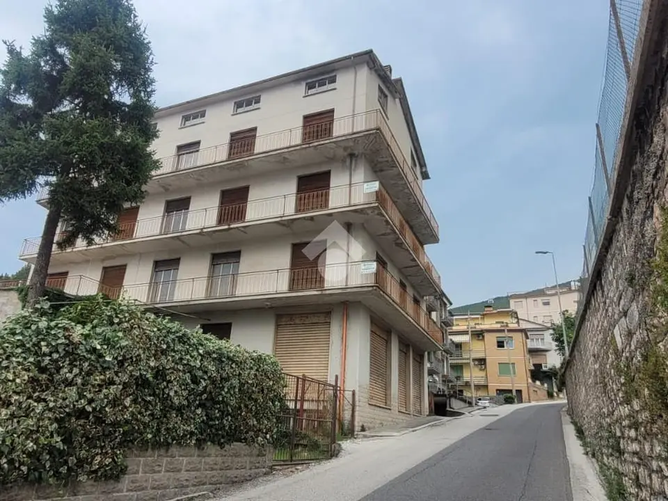 Casa indipendente in vendita a Gualdo Tadino