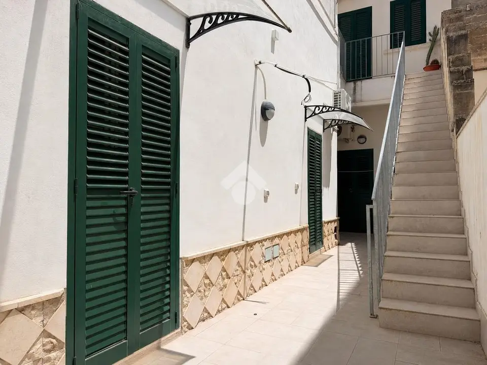 5 locali in vendita a Lecce