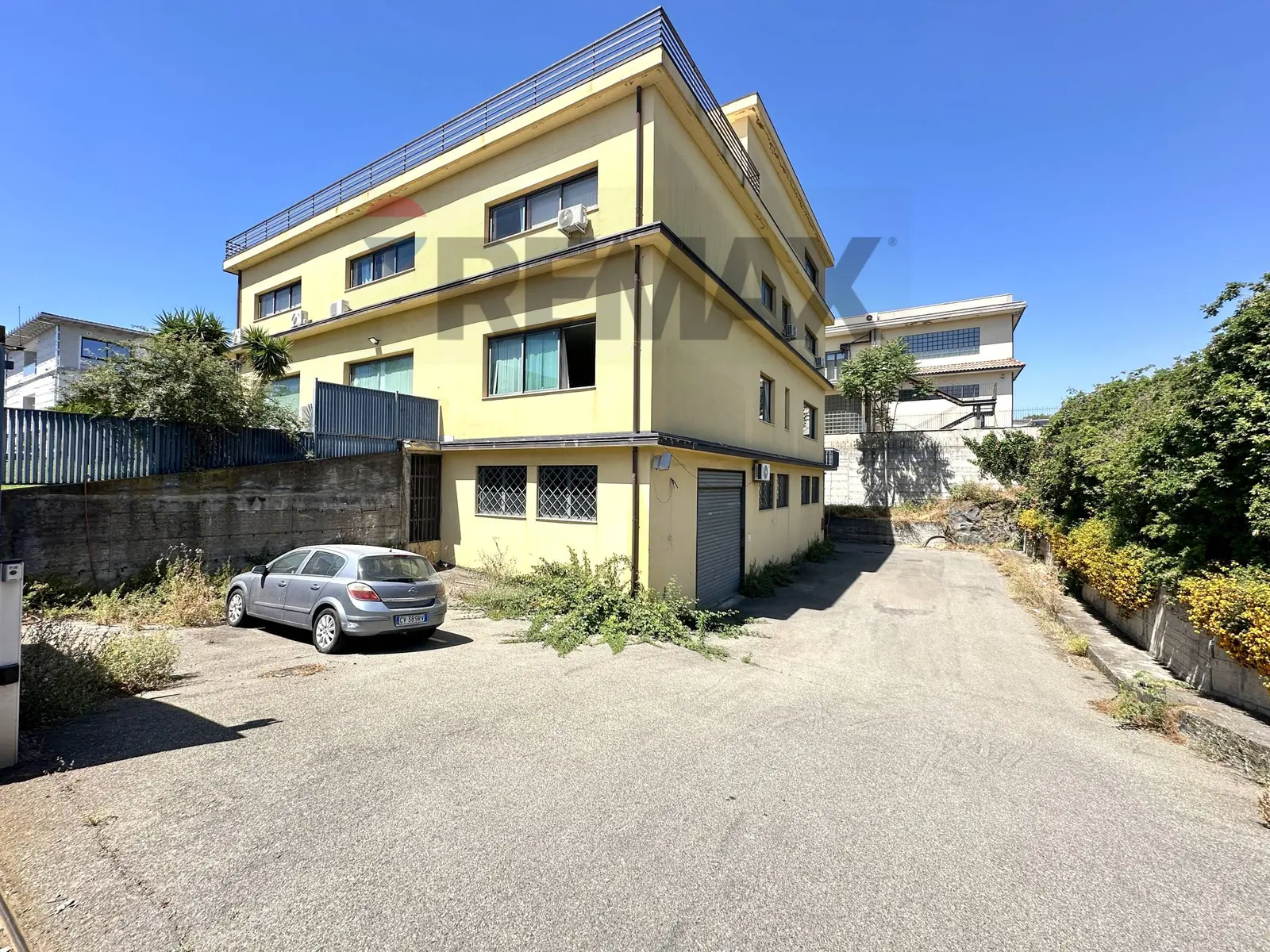 Ufficio in Affitto a Aci Sant'Antonio