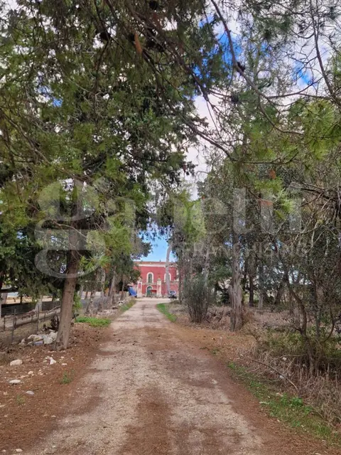Villa in Strada Statale 16  sc, Brindisi (BR) 3600 m², 10 locali, 3 bagni