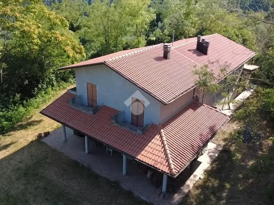 Casa indipendente in vendita a Gemmano