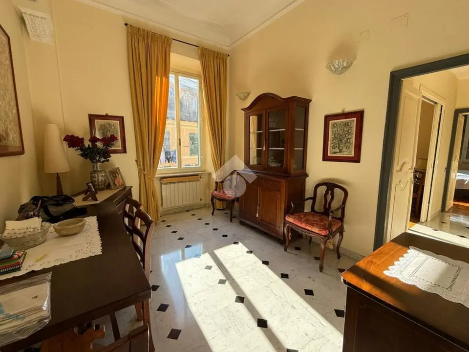 Quadrilocale in vendita a Genova