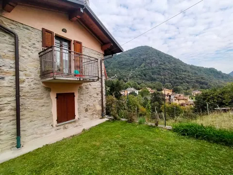 Appartamento in Via Castello 7, Centro Valle Intelvi (CO)