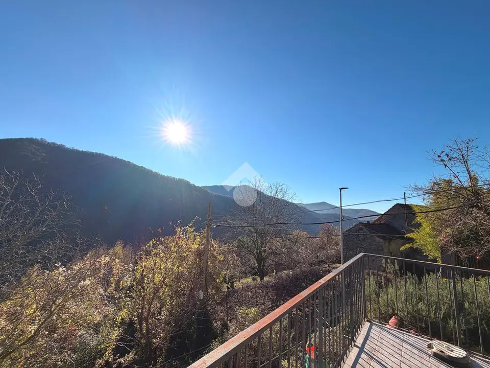 Casa semindipendente in vendita a Serra Riccò