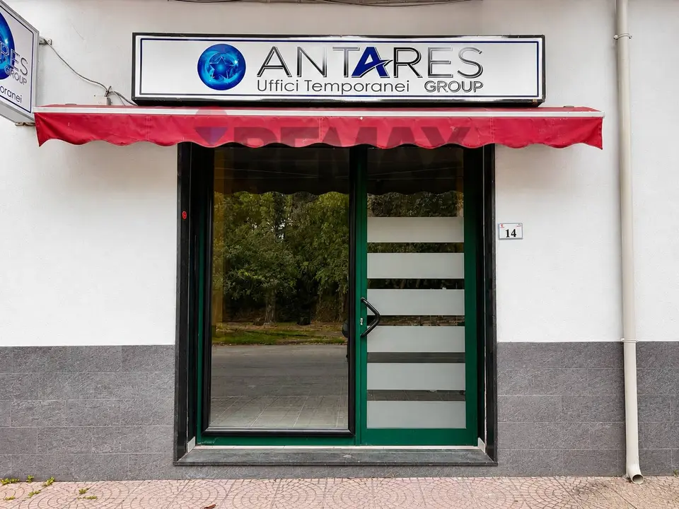 Locale Commerciale in Vendita a Rende