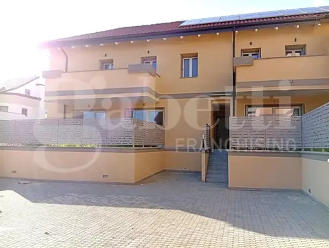 Villa in Via Volta  36, Verano Brianza (MB)