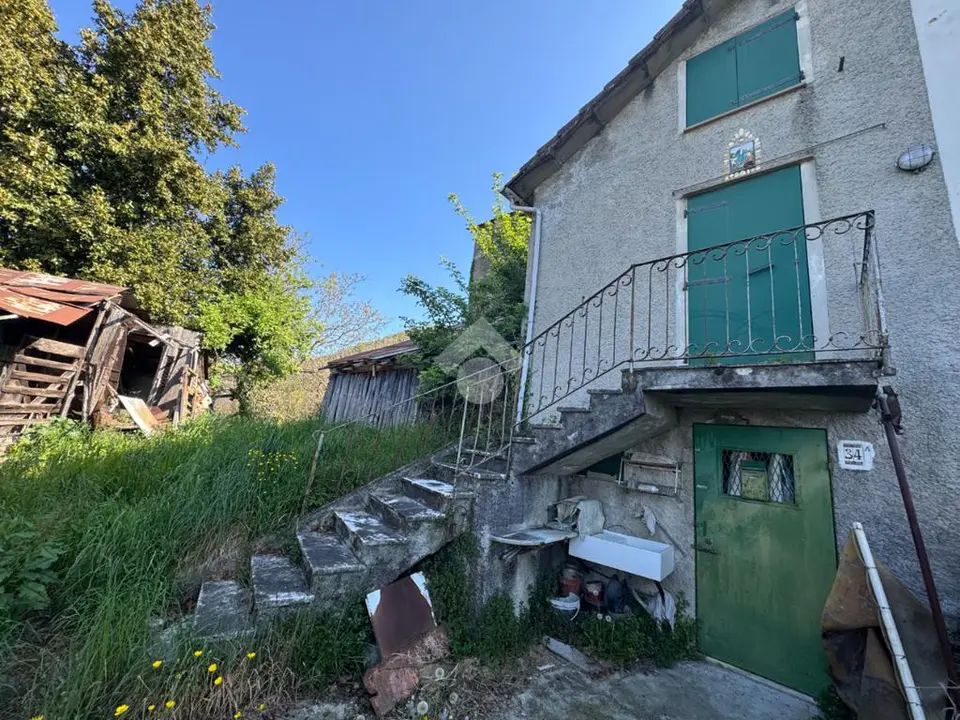 Bifamiliare in vendita a Serra Riccò