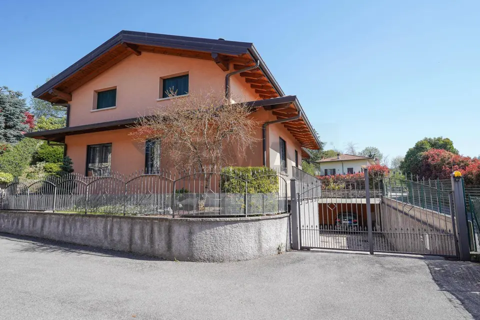 Villa singola in Vendita a Villa d'Adda