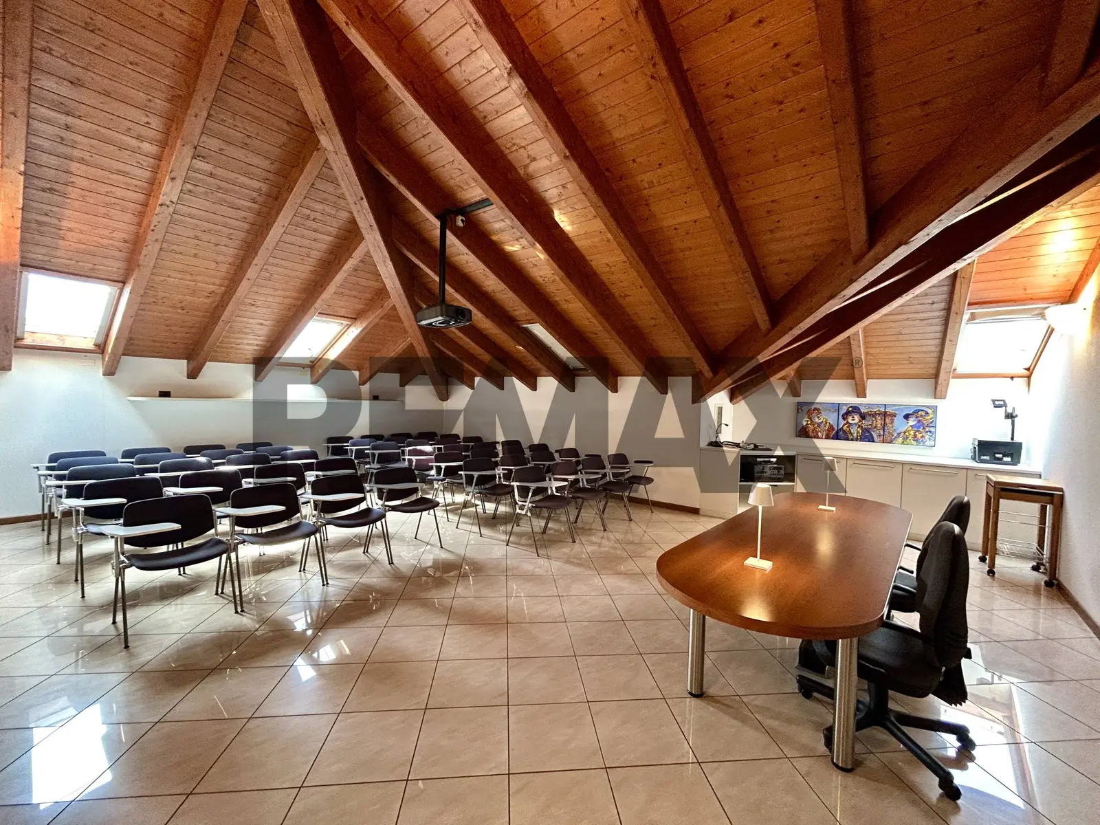 Locale Commerciale in Affitto a Lovere