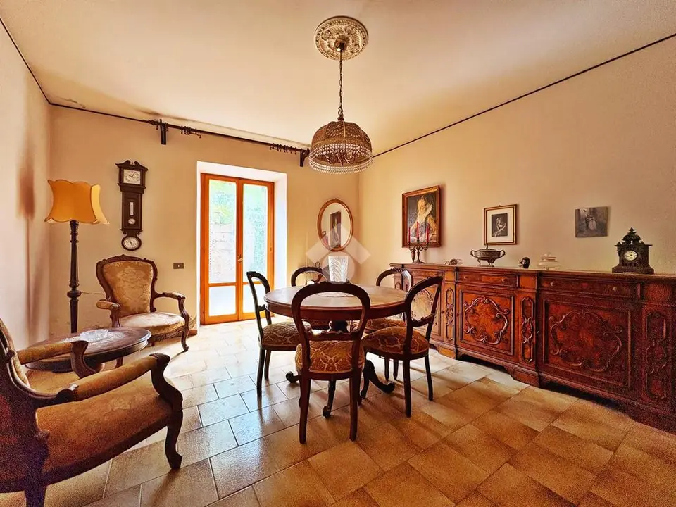 Casa semindipendente in vendita a Fossato Di Vico