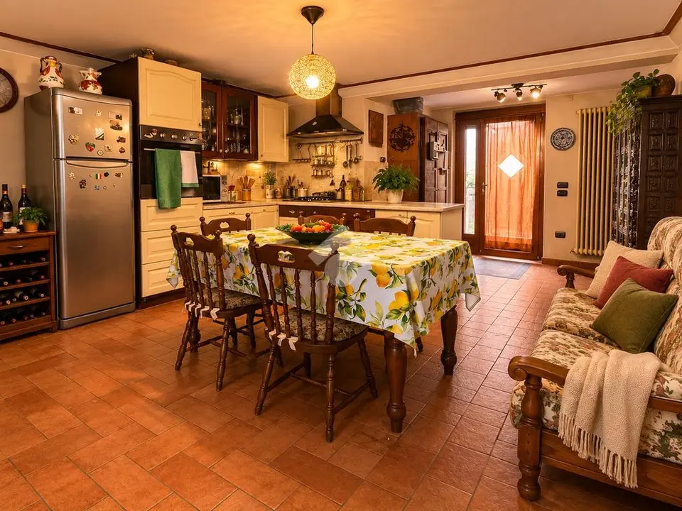 Casa indipendente in vendita a Alzano Lombardo
