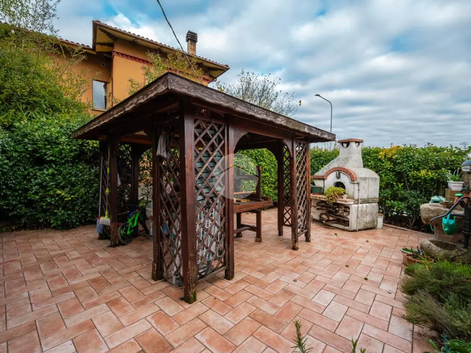 6 locali in vendita a Zola Predosa