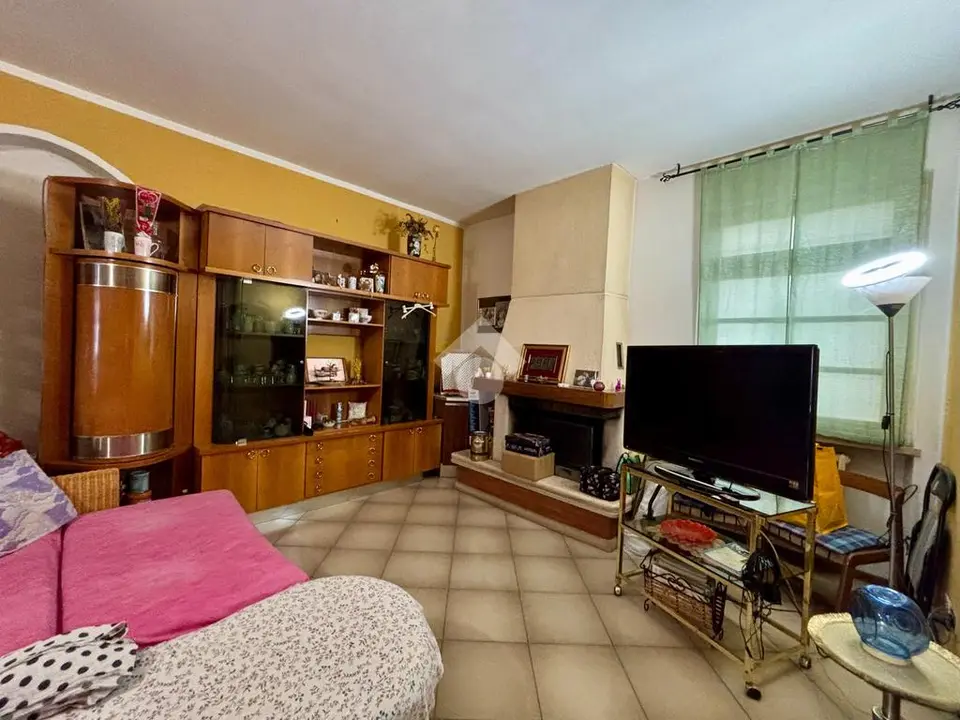 5 locali in vendita a Sona