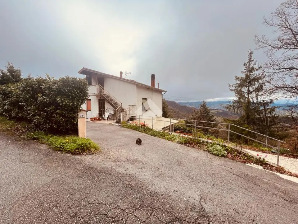 Casa indipendente in vendita a Assisi