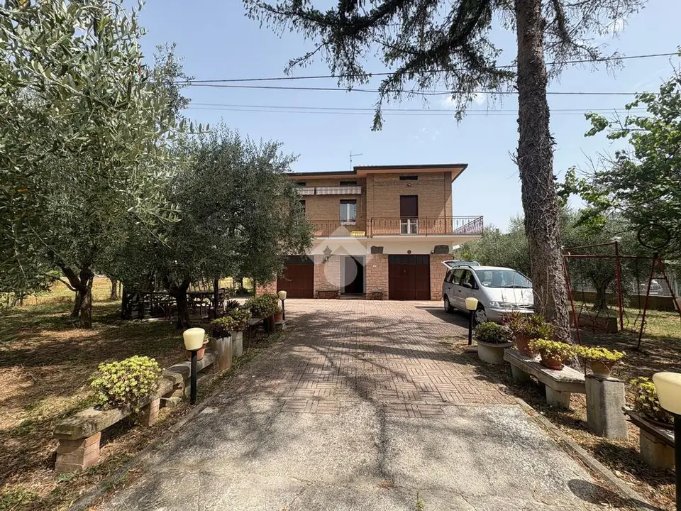 Casa indipendente in vendita a Bastia Umbra