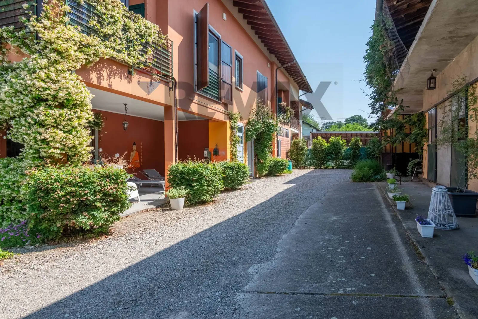 Casa Indipendente in Vendita a Castelletto sopra Ticino