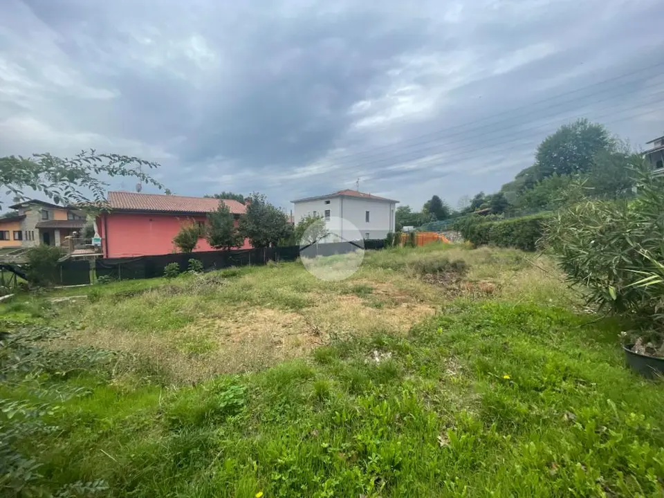 Ter. residenziale in vendita a Trescore Balneario