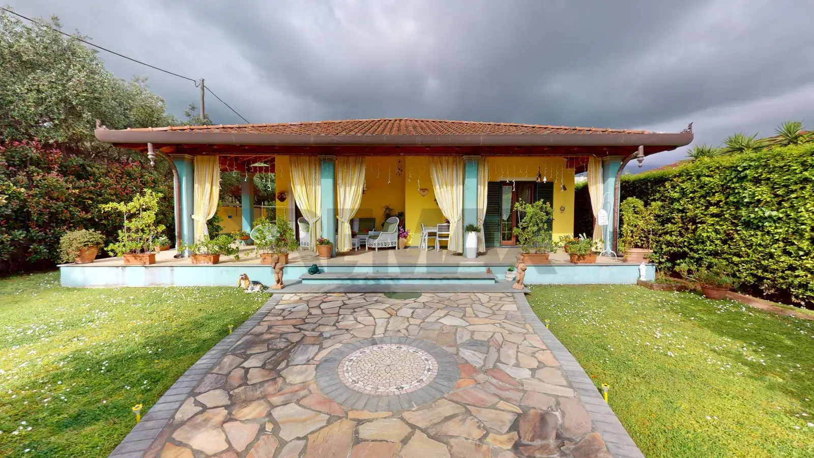 Villa singola in Vendita a Seravezza