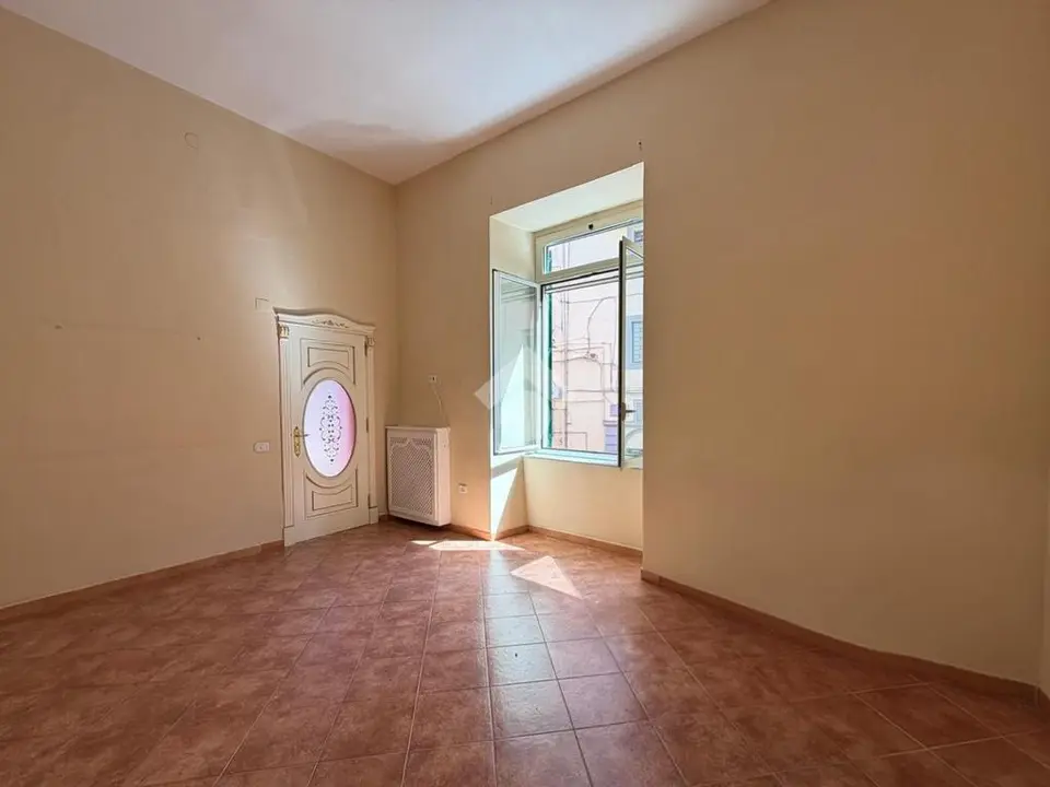 Trilocale in affitto a Napoli