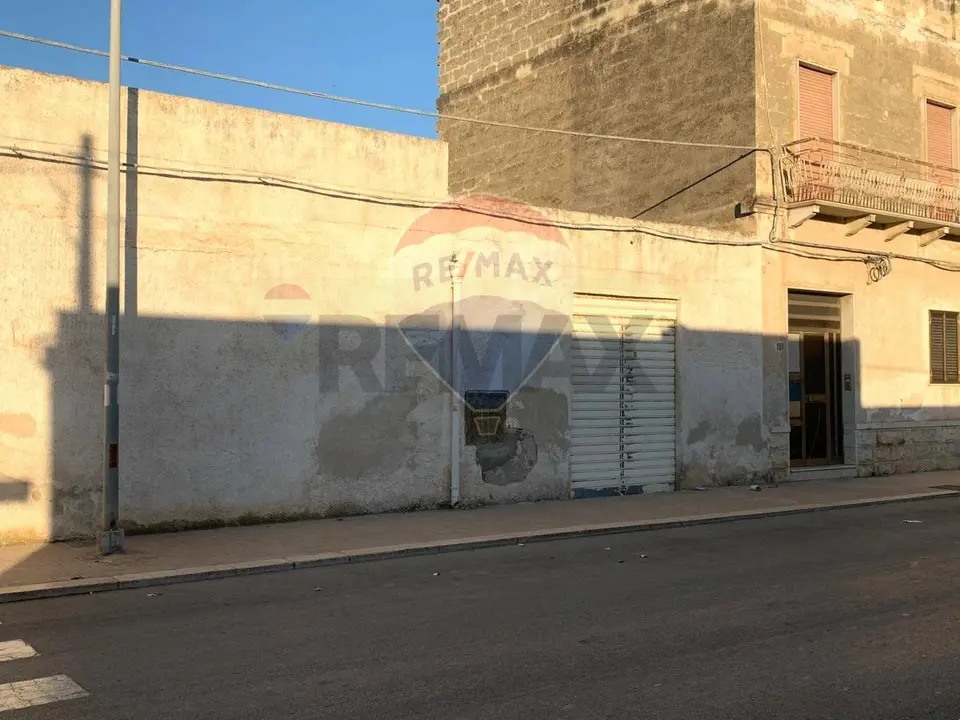 Magazzino in Vendita a Trapani